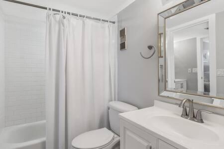 The Oyster By Brightwild-Beachfront Condo Destin Exteriör bild