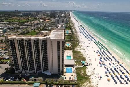 The Oyster By Brightwild-Beachfront Condo Destin Exteriör bild