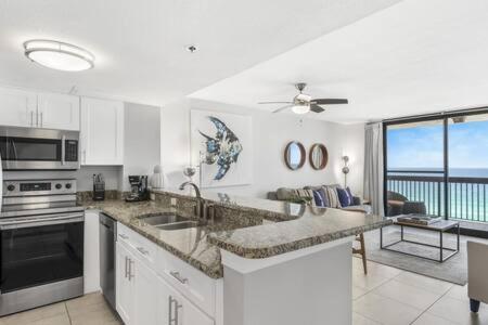 The Oyster By Brightwild-Beachfront Condo Destin Exteriör bild
